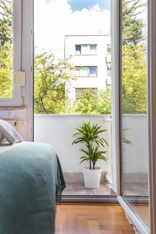 2Bdr Apartment With Balcony Near Maksimir Ζάγκρεμπ Εξωτερικό φωτογραφία
